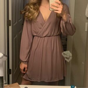 Women’s Mauve V-neck dress